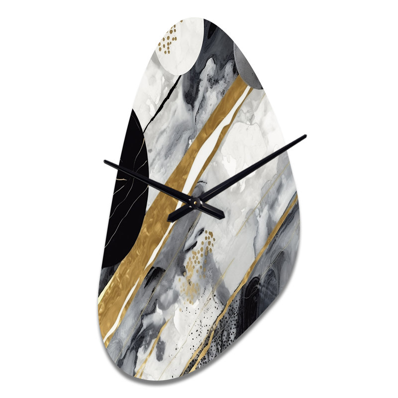 Horloge murale asymétrique, Médium