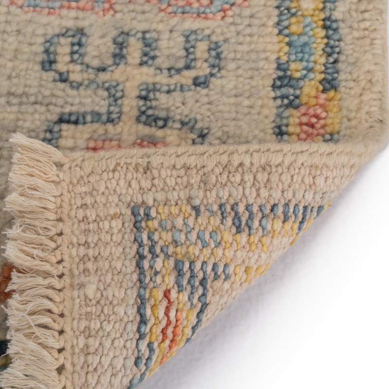 Hand Knotted Wool Oriental Area Rug in Ivory, Rectangle 3' x 5'