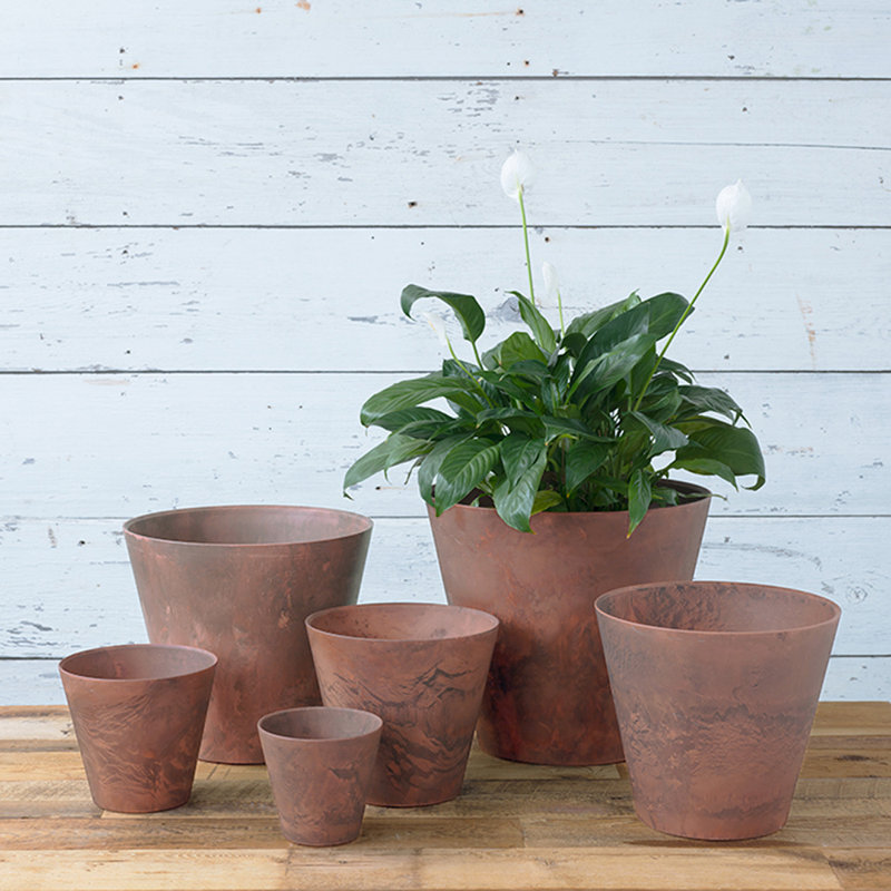 Carrero Pot Planter, Rust, 15.25" H x 16.75 W x 16.75" D