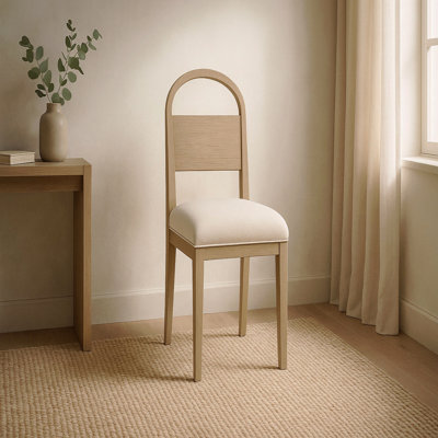Chaise en bois à dossier arqué