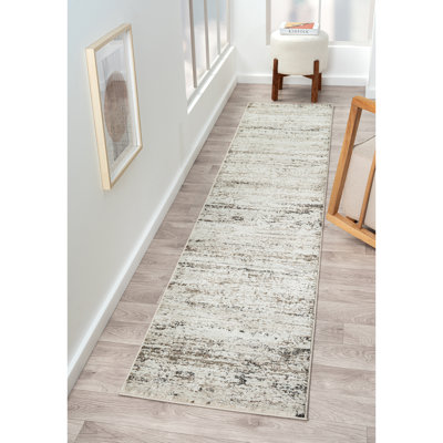 Tapis gris foncé