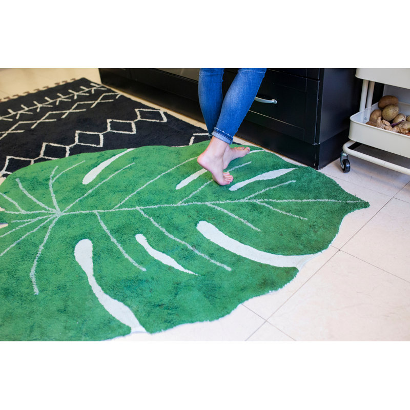 Plants Hand Knotted Cotton Area Rug in Green