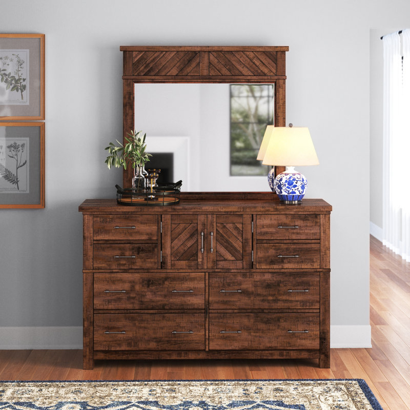 Ismay 62'' W 8 - Drawer Dresser