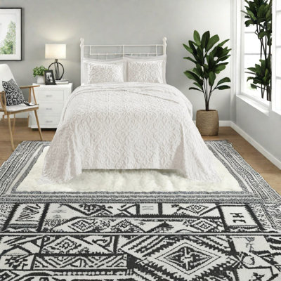 Chic Cotton Chenille Bedding Sets, Off-white, Farmhouse Style For Cozy Bedrooms
