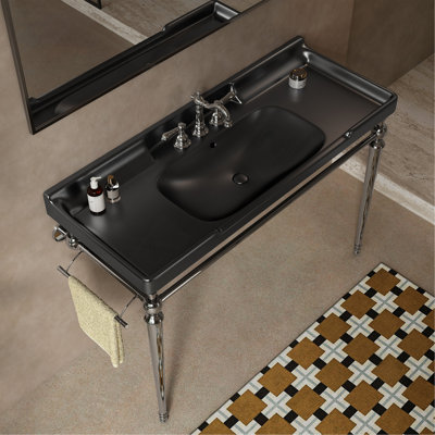 Lavabo de salle de bain 48 po, meuble-lavabo mural en céramique noire avec 3 trous de robinet pré-percés, pieds de support autoportants en acier inoxydable avec barre à serviettes, sans robinet ni couvercle d'évier, chrome