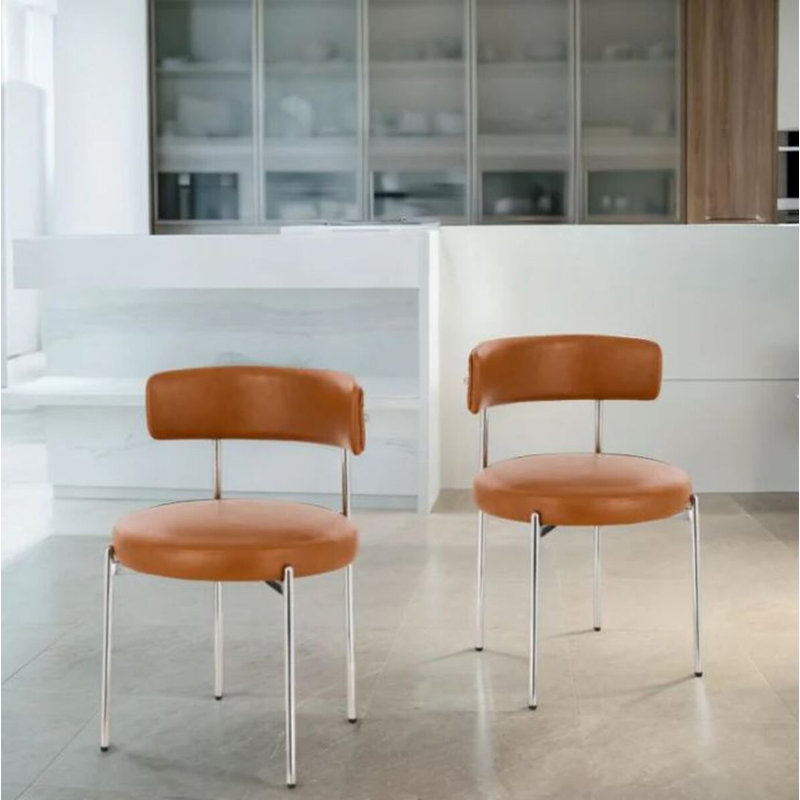 Chaise Almeida