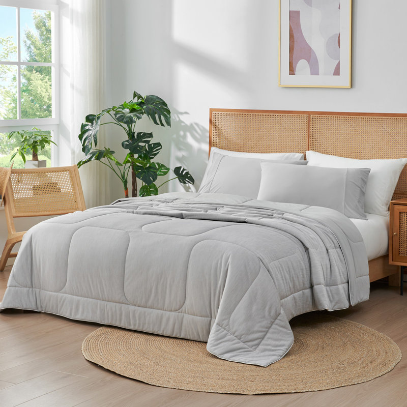 Cloud Texture Double-Sided Cooling Comforter For Hot Sleepers, Machine Washable, Heather Mint Green, King Comforter