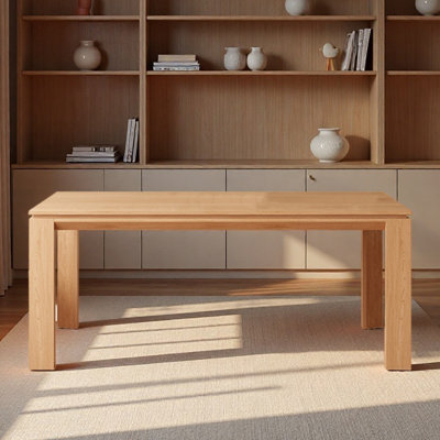 Un bureau rectangulaire pour la maison