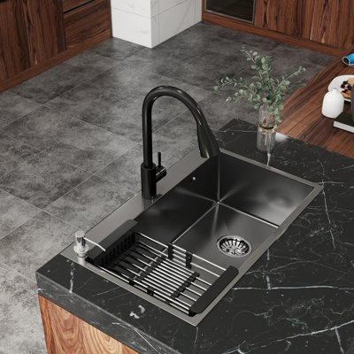 Évier de cuisine encastré à simple cuve avec finition en nid d'abeille noir et ensemble d'accessoires complet - Revêtement sous vide en acier inoxydable 304 en acier inoxydable, avec robinet, distributeur de savon, drain et conduites d'alimentation, 28 po