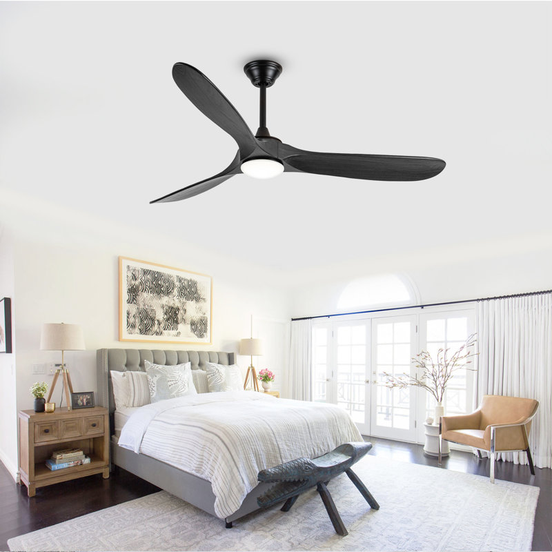 Ventilateur de plafond en bois massif de 52 pouces avec lumière et télécommande, ventilateur de plafond de style ferme moderne, pales en bois massif de style hélice, moteur CC réversible silencieux, lumière DEL à intensité variable en 3 températures de couleur pour le salon, la salle à manger et les espaces intérieurs.