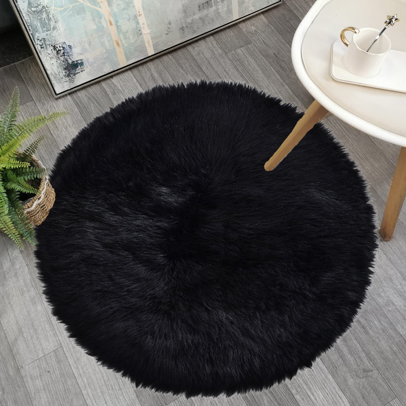 Faux Sheepskin Indoor Rug, Round 6'7"