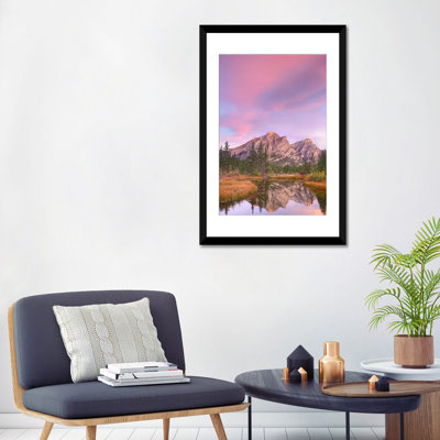« blague et arbres réfléchis à l’étang, alberta, canada », reproduction de photo sur toile