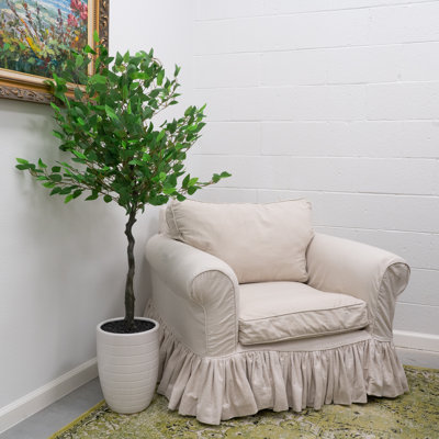 Arbre vert 5 pi dans un pot en céramique blanche
