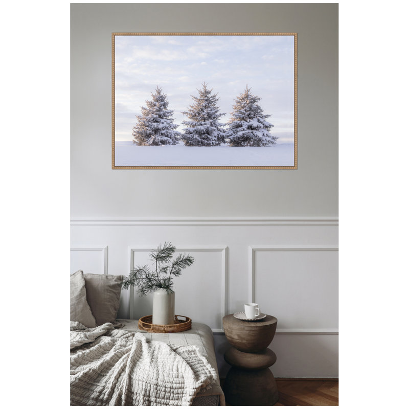 «Snowy Pine Trees» par Stephanie Klatt, reproduction d'art sur toile encadrée