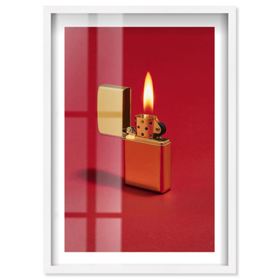 Décoration murale Ruby Flame I Shadowbox Print par Notoriart, cadre blanc, 11 x 16