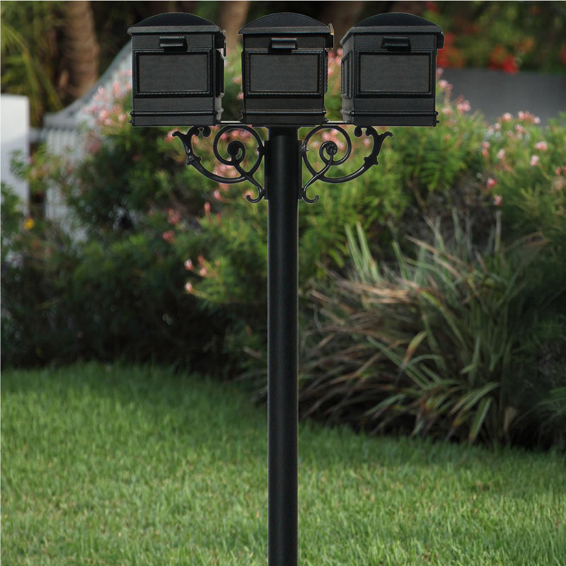 Hanford Aluminum Post Mounted Mailbox, Yes