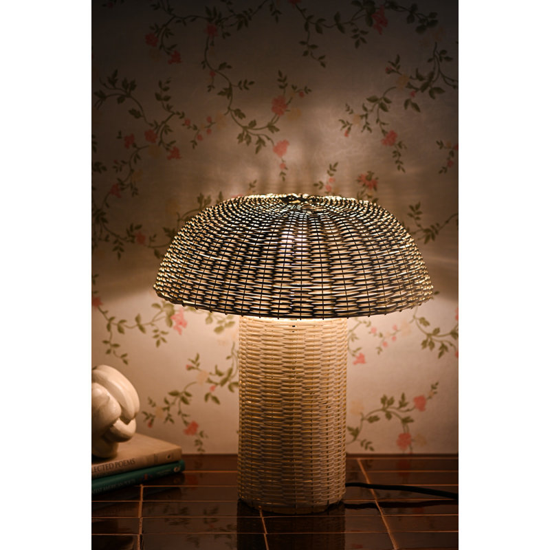 Grande lampe en fer blanc, H 13 po x l 14 po x P 14 po