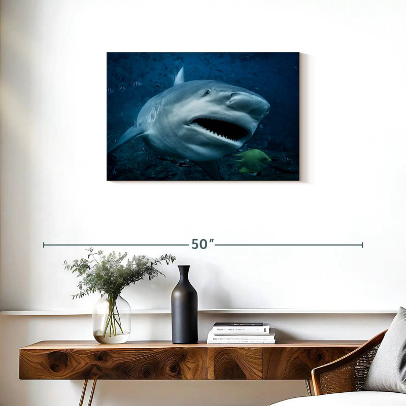 Requin-taupe en action, H 20 po x l 30 po