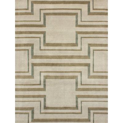 Geometric Area Rug in Beige/Brown