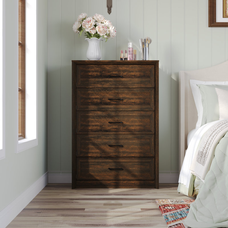 5-Drawer Dresser With Elegent Design, Brown