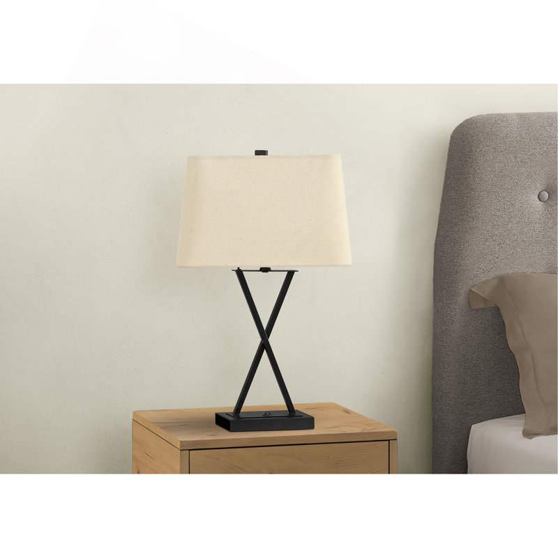 Lighting, H 25 po, lampe de table, port USB inclus, métal noir, abat-jour beige, transitionnel