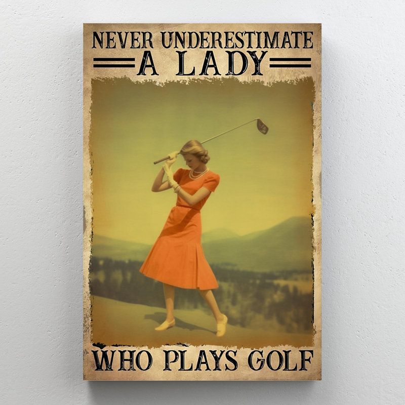Une femme qui joue au golf sur toile, impression, H 36 po x l 24 po x P 1,25 po
