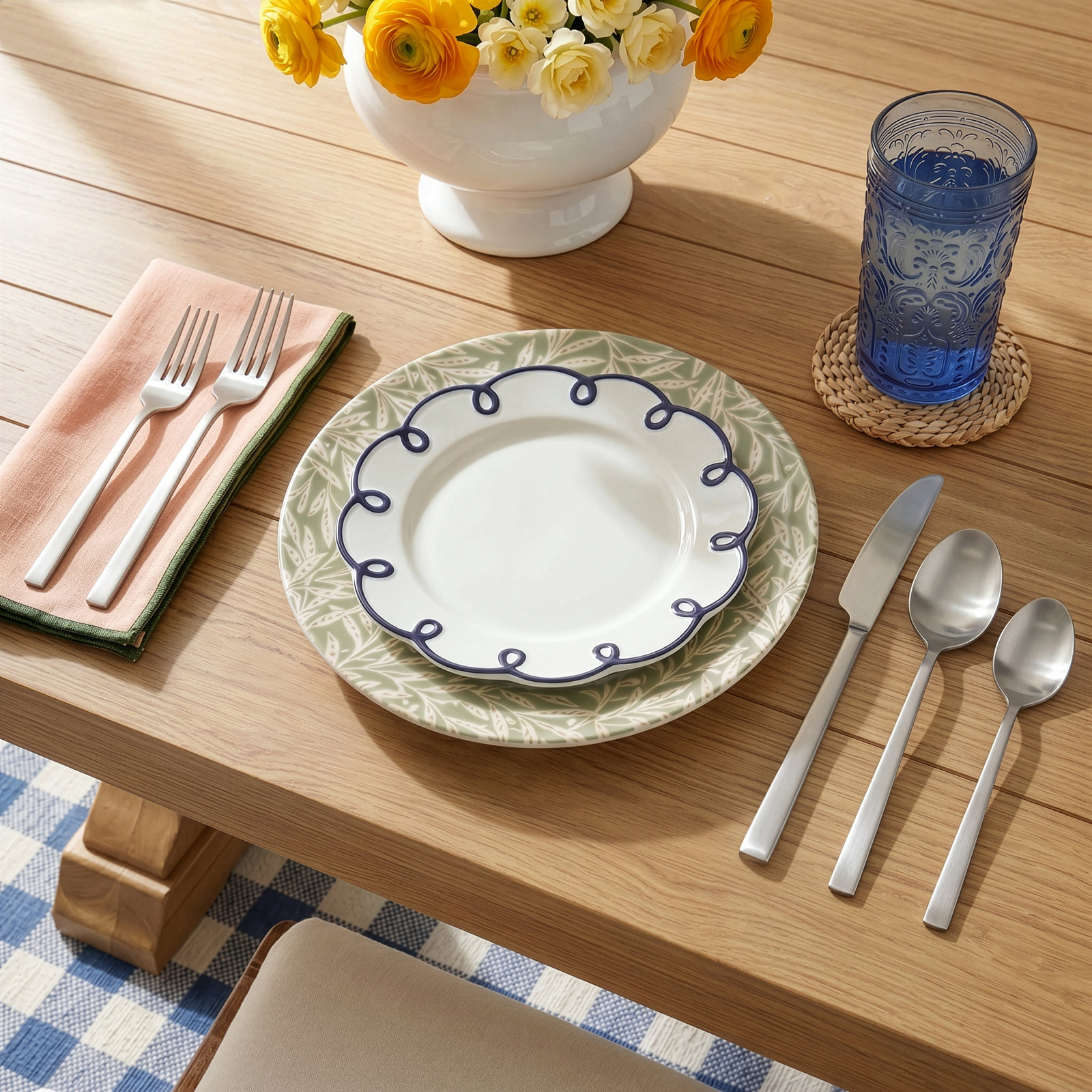 Loretta 20 Piece Flatware Set, Silver Satin