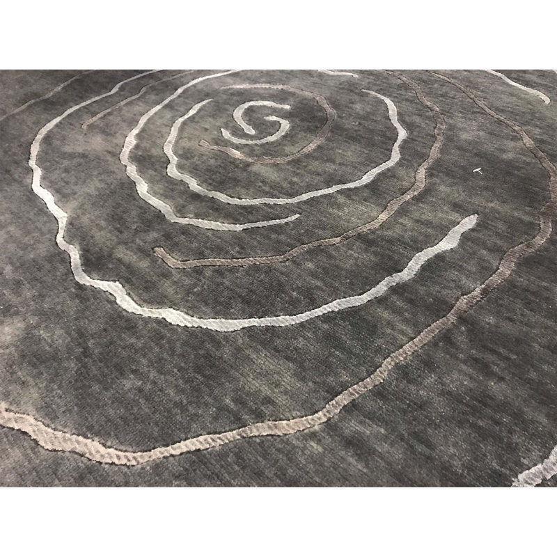 Himalayan Abstract Area Rug in Gray