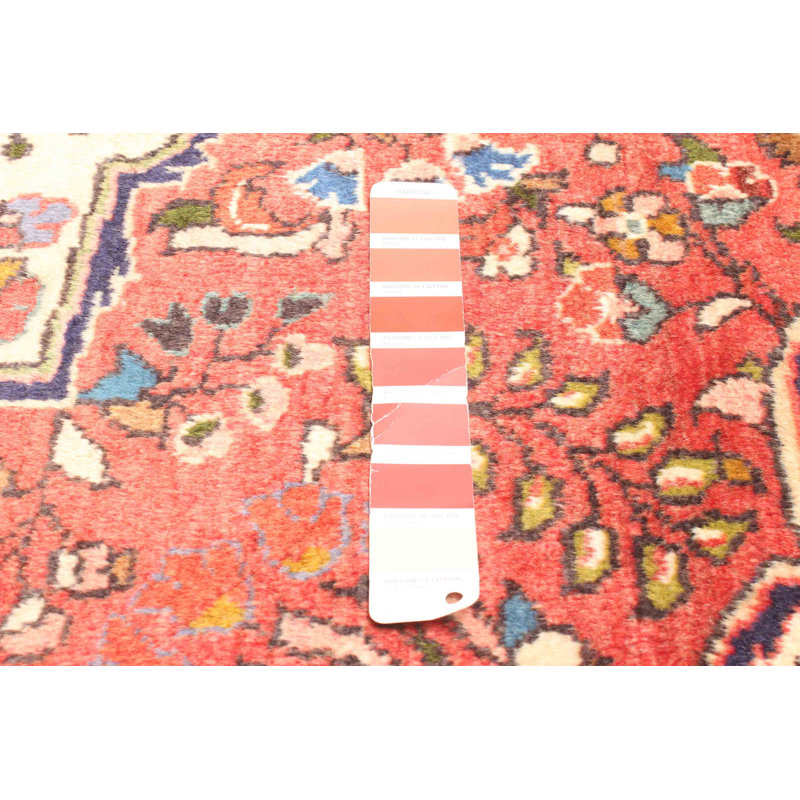 Tapis rouge Anadol 3 pi 5 po x 5 pi 2 po