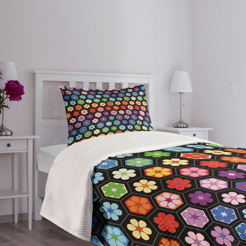 Colorful Floral Pattern Twin Quilted Bedspread Set