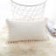 Housse de coussin lombaire en velours Pom Pom Velvet-220959379