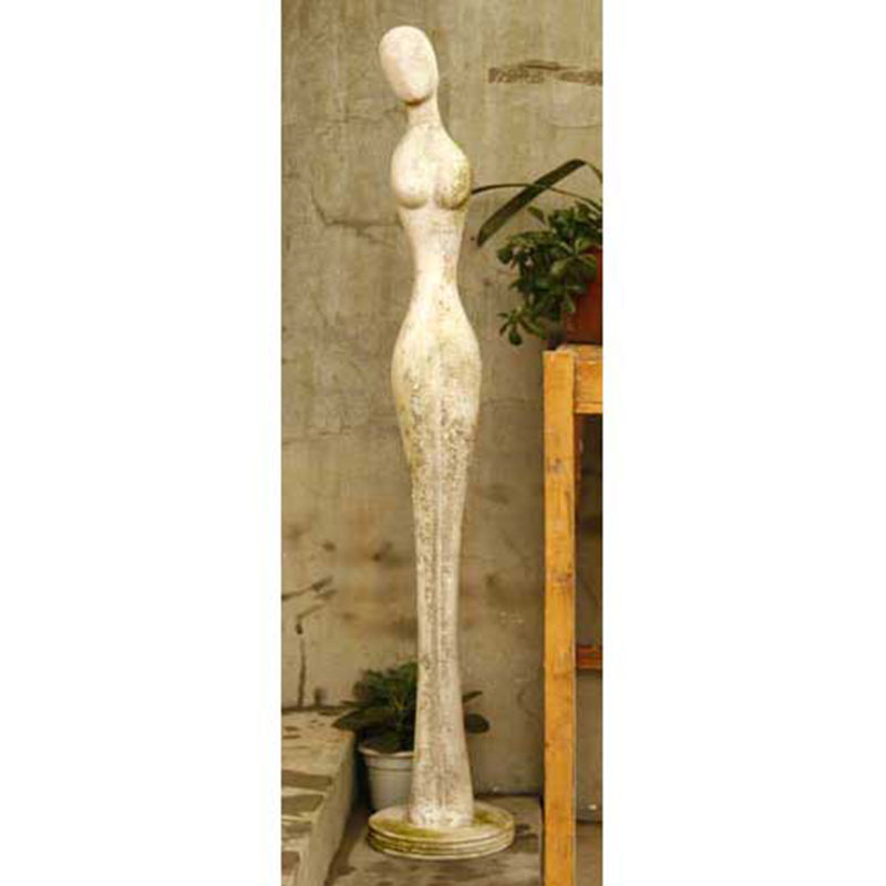 Statue féminine abstraite Ratcliffe