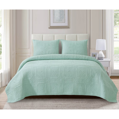 Courtyard Sea Glass Twin Bed 2-Piece Quilt Bedding Set