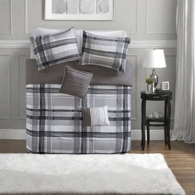 Modern Hypoallergenic Bedding Set, Polyester Material, Cozy Plaid Style For Home