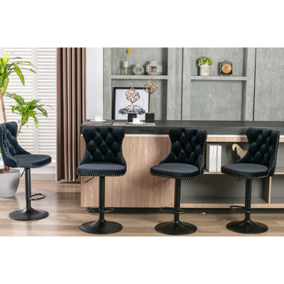Tabouret de bar en velours noir avec pivot à 360 ° et siège réglable de 25 à 33 pouces, de 2 pour la maison, avec rivets martelés à la main, hauteur en pouces, boutons tirés vers l'arrière