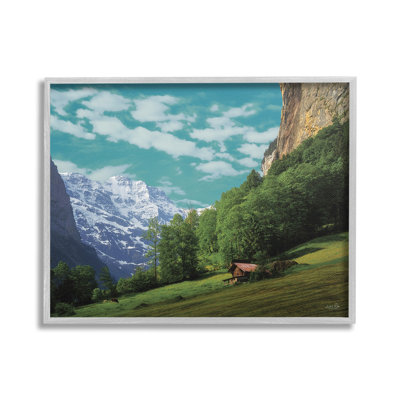 «Mountain Valley Cottage», art de la giclée encadrée par Martin Podt