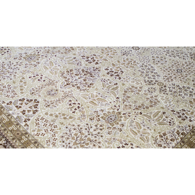 Hand-Knotted High-Quality Cream Area Rug