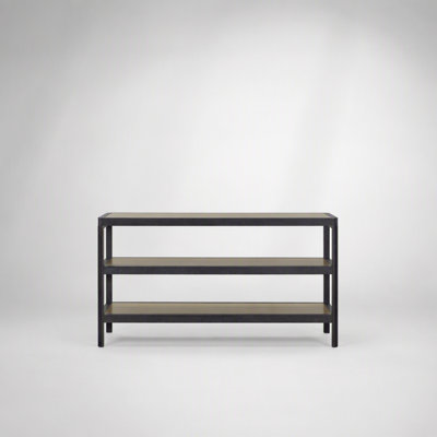 Console avec incrustations métalliques et trois tablettes de rangement, idéale pour une décoration intérieure moderne et élégante.