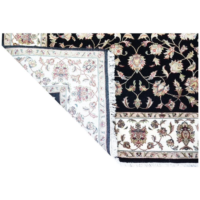 Tapis noir et ivoire noué à la main de haute qualité