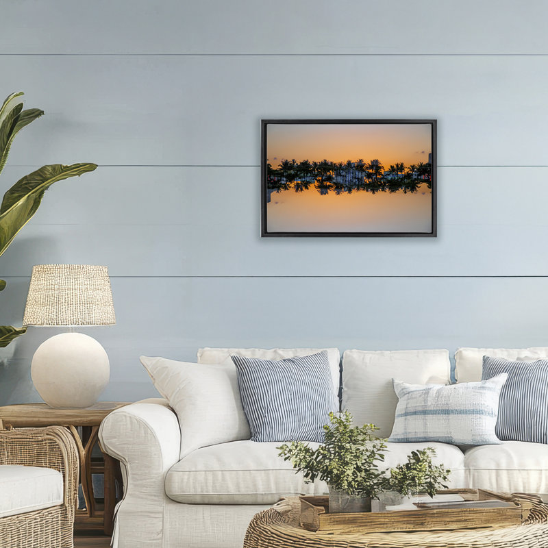 Cadre flottant Reflecting Sunset Palms, design Robin Vandenabeele, Cadre flottant noir de jais, H 17 po x l 25 po