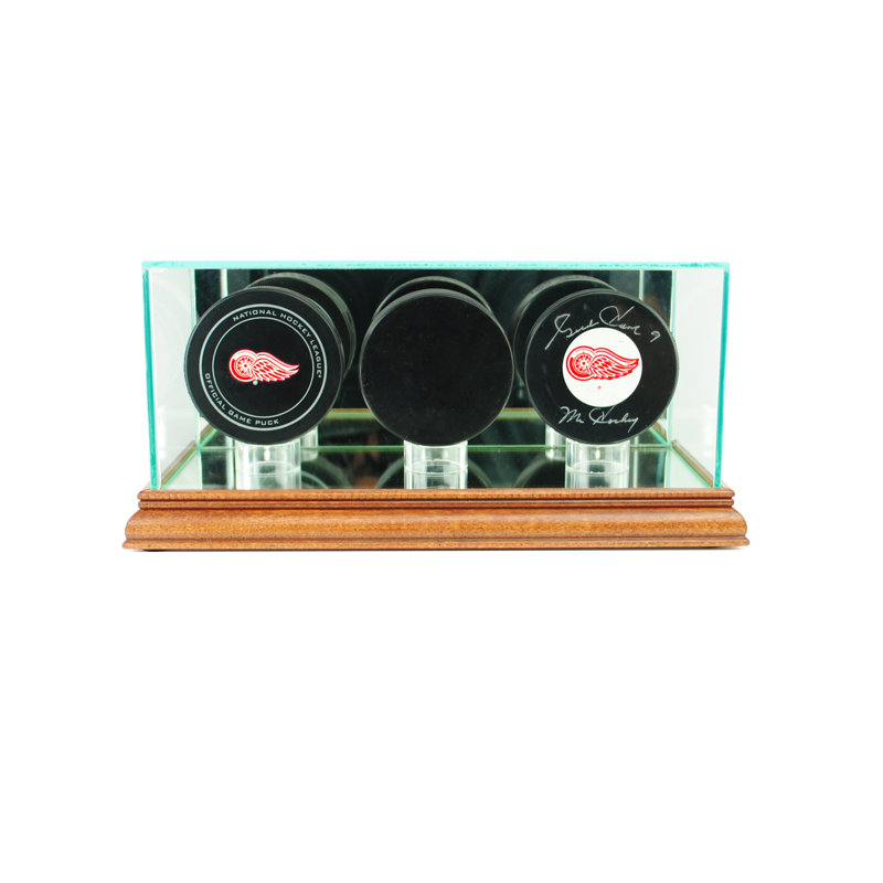 Triple vitrine de rondelle de hockey, Noyer