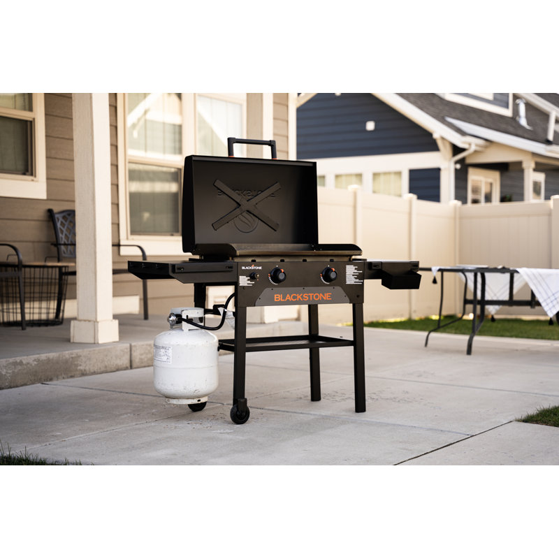 Blackstone 2-Burner 28" Omnivore Propane Griddle with Hood