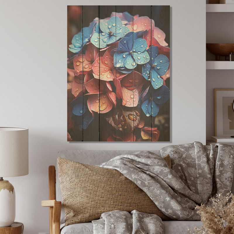Mélange d'hortensias en fleurs avec arc-en-ciel - Art mural en bois d'hortensias sur bois de pin naturel, H 32 po x l 24 po