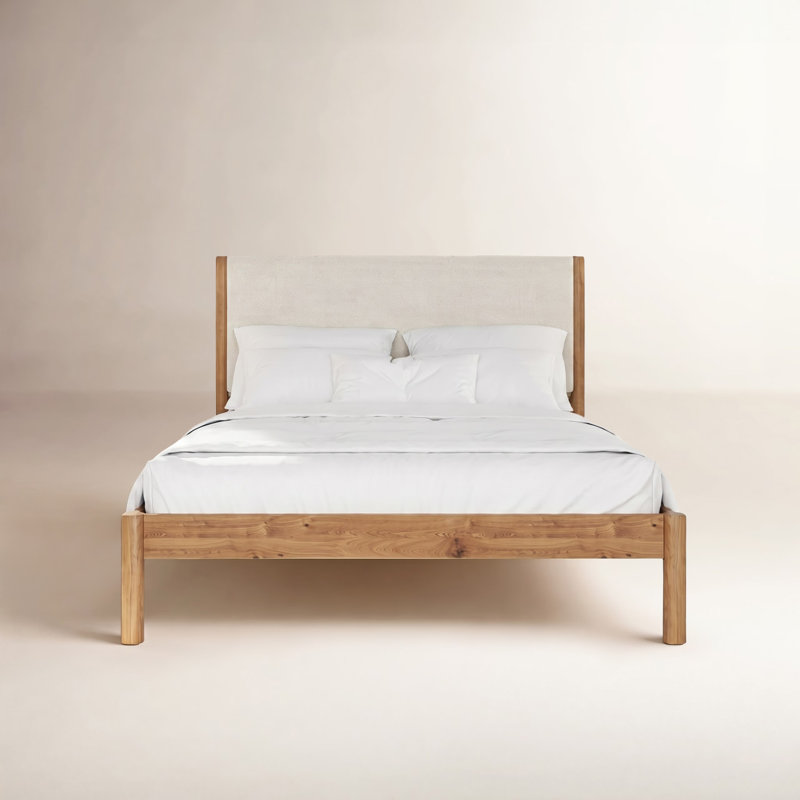 Structure de lit en bois massif Ardin avec tête de lit tapissier crème, Grand lit, Naturel