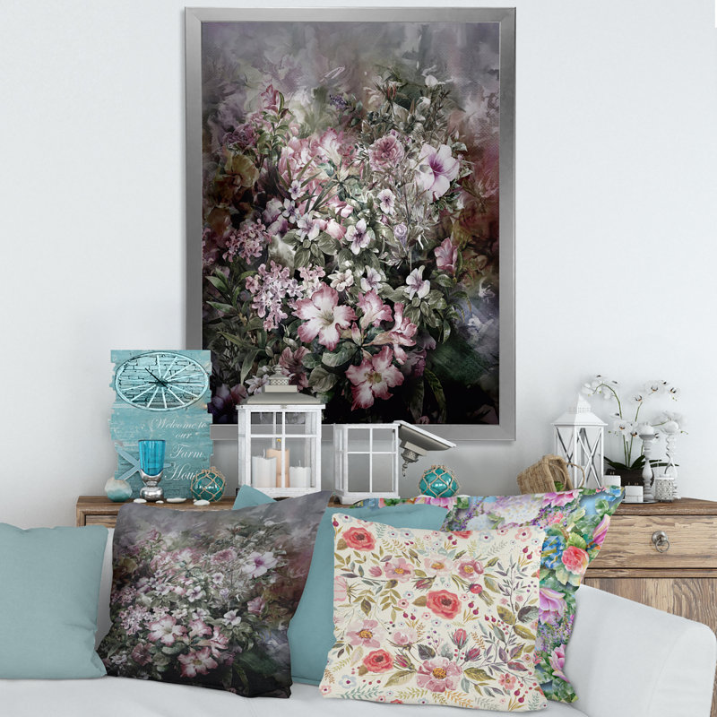 Dessin rétro de fleurs IV - reproduction d'art sur toile encadrée, H 32 po x l 24 po x P 1 po, Argent