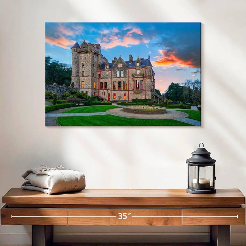 Château Nicci Belfast en Irlande, H 16 po x l 24 po