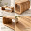 Table basse minimaliste en bois clair naturel, structure ouverte arrondie en bois massif avec rangement ouvert à 2 niveaux, table d'appoint rectangulaire basse
