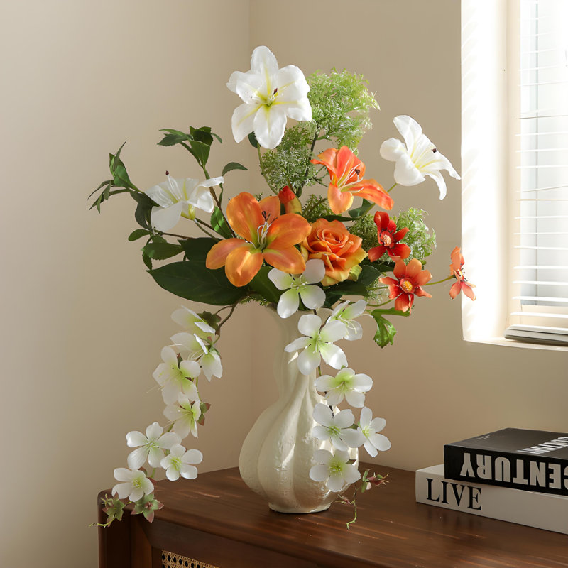 Ornements de fleurs simulées