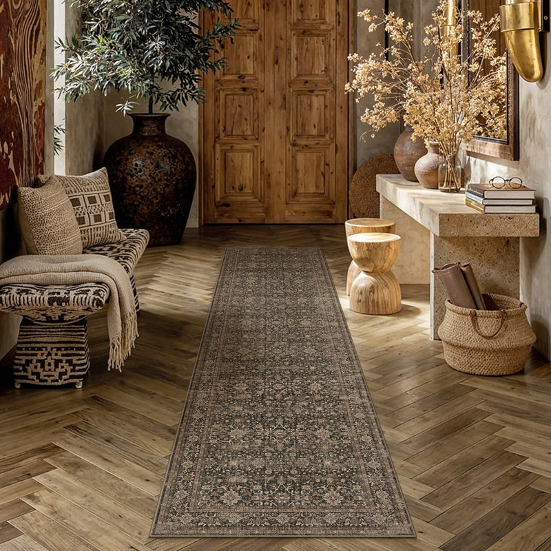 Tapis oriental lavable à la machine Isla avec envers antidérapant, Tapis de couloir 2 pi x 8 pi, 0.28"