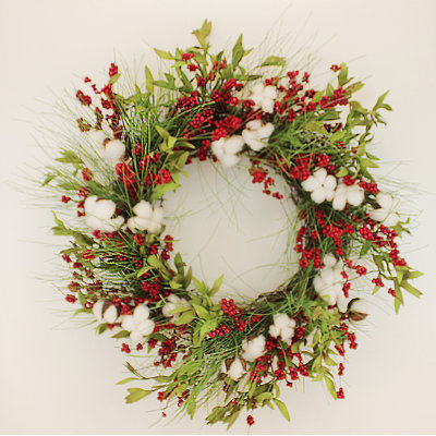 Faux Berry Silk 22'' Wreath